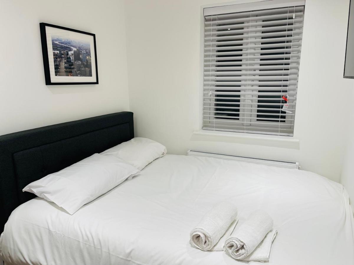 Riverside Premium En Suite Double Room E14 London Exterior photo